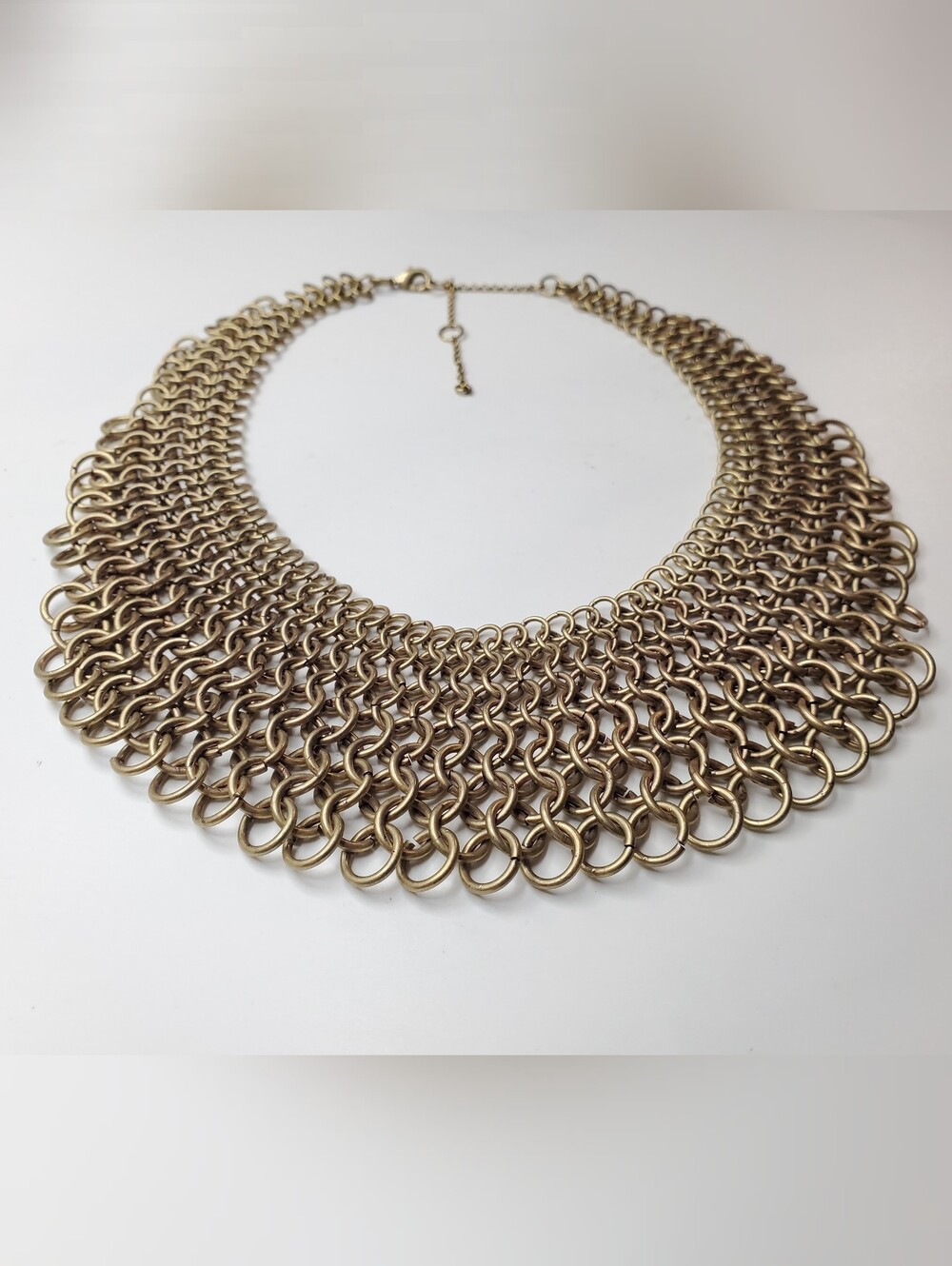 Vtg. Interlocking Mesh Bib Necklace